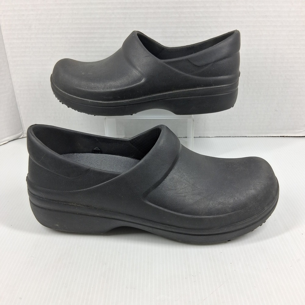 Crocs Neria Pro II Work Clog Black Womens Size 9 Slip Resistant Nursing Shoes